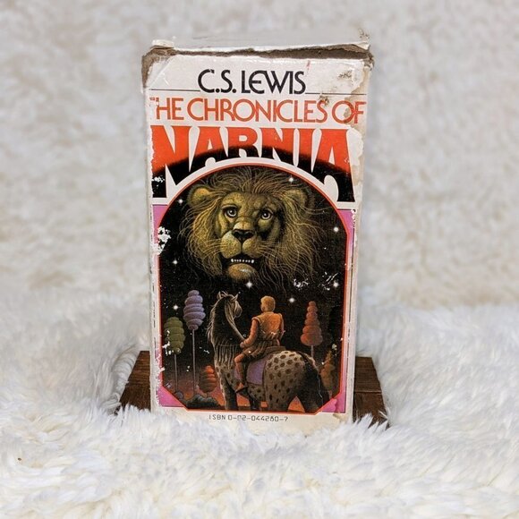 The Chronicles of Narnia Book Series Box Set - Picture 7 of 10